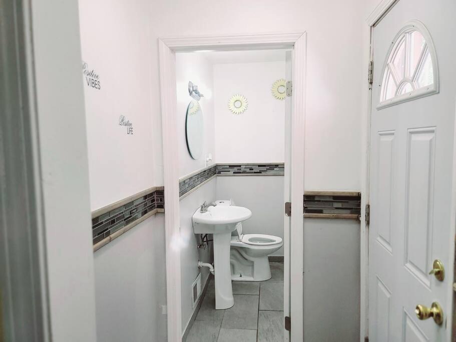 Large Central Homelike Townhome